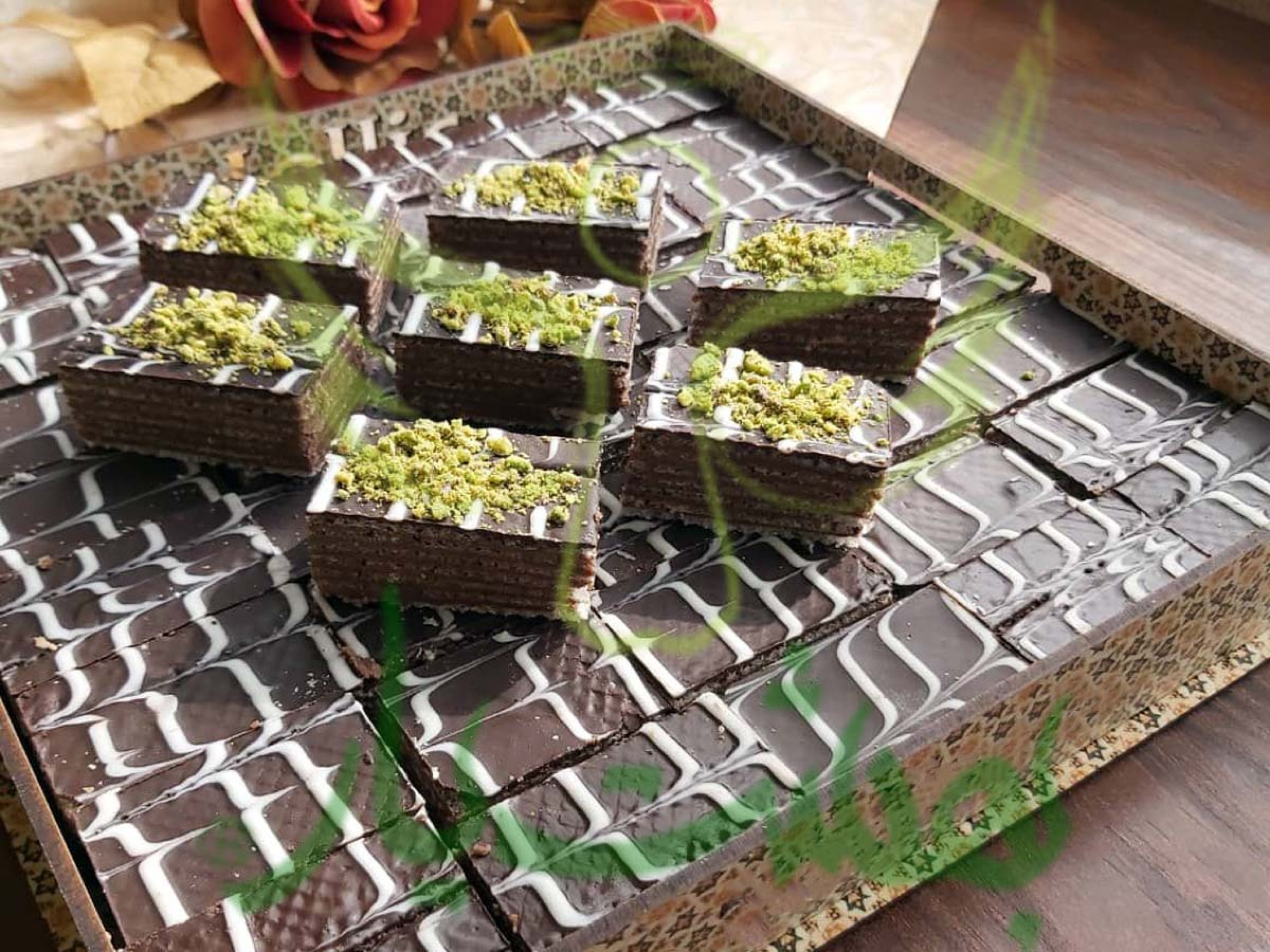  خرید آنلاین میکادو شکلاتی برای مراسم ختم در بهشت یار 
